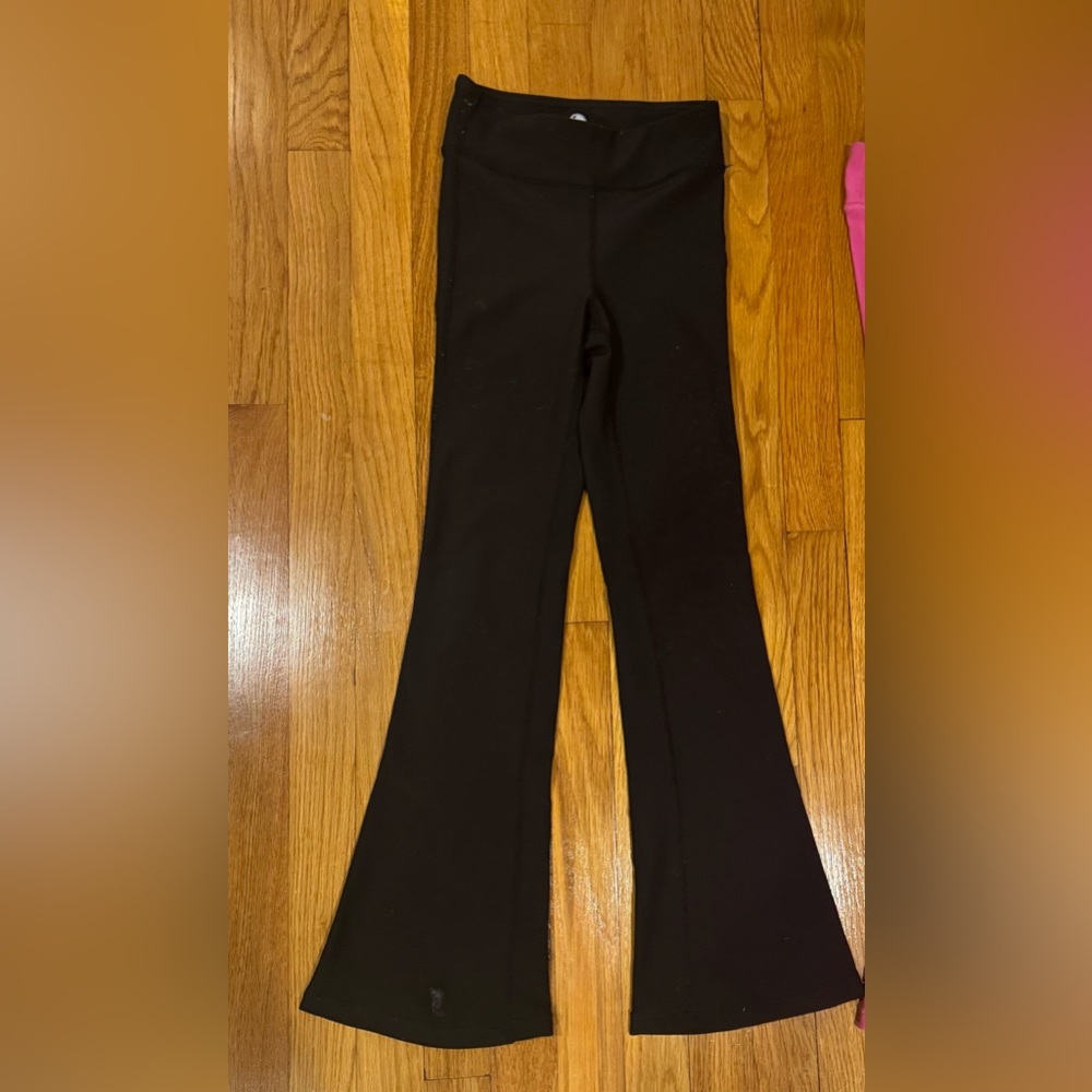 Black Flared Ribbed Leggings : Yogalicious